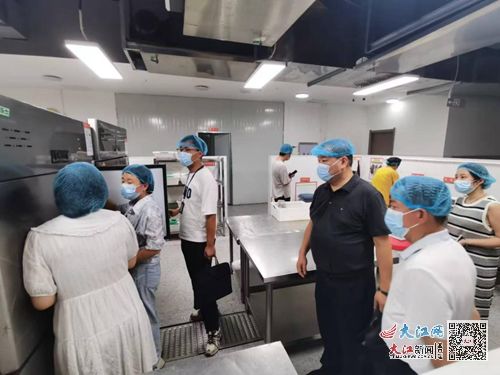 八里湖新區市場監督管理局來江西財經職業學院檢查食品安全工作 組圖