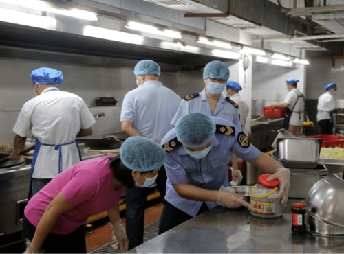 保障師生用餐安全,麻涌開展校園食品安全檢查