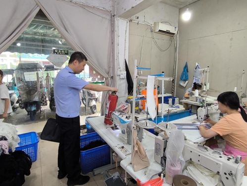 懷寧縣公嶺鎮開展小型服裝加工廠安全生產與產品質量監督大檢查